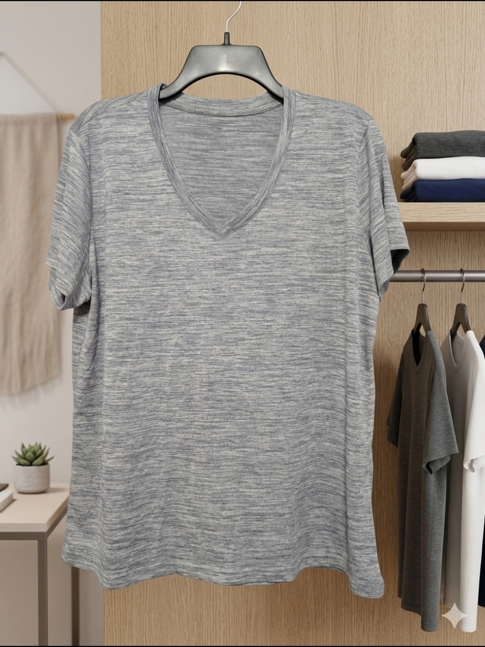 Boutique V-Neck Heathered Medium Gray Space Dye Short Sleeve Tee - EUC - XL - Picture 2 of 4
